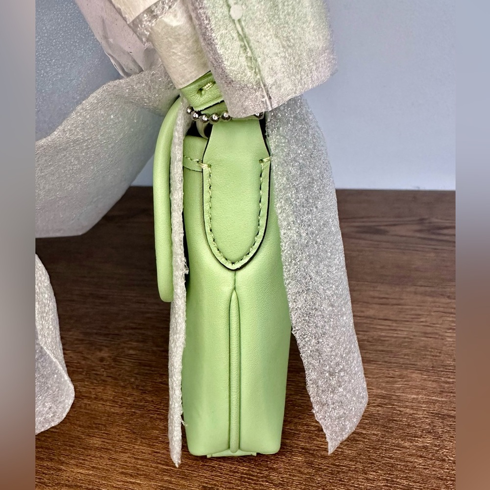 New Coach Hamptons Shoulder Bag in Pale Pistachio - Picture 10 of 12